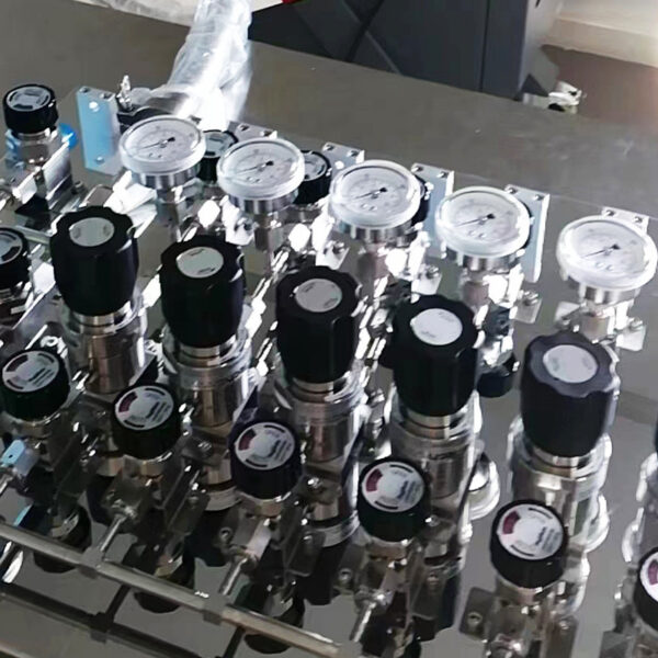 JW-200 UHP Stainless Steel Gas Changeover Manifold additional view 3 High-purity gas changeover manifold product view