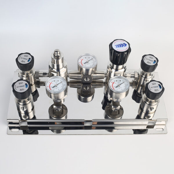 JSP-3AE High-Purity Gas Pressure Control Panel additional view 1 JSP-3AE High-Purity Gas Pressure Control Panel additional view 1