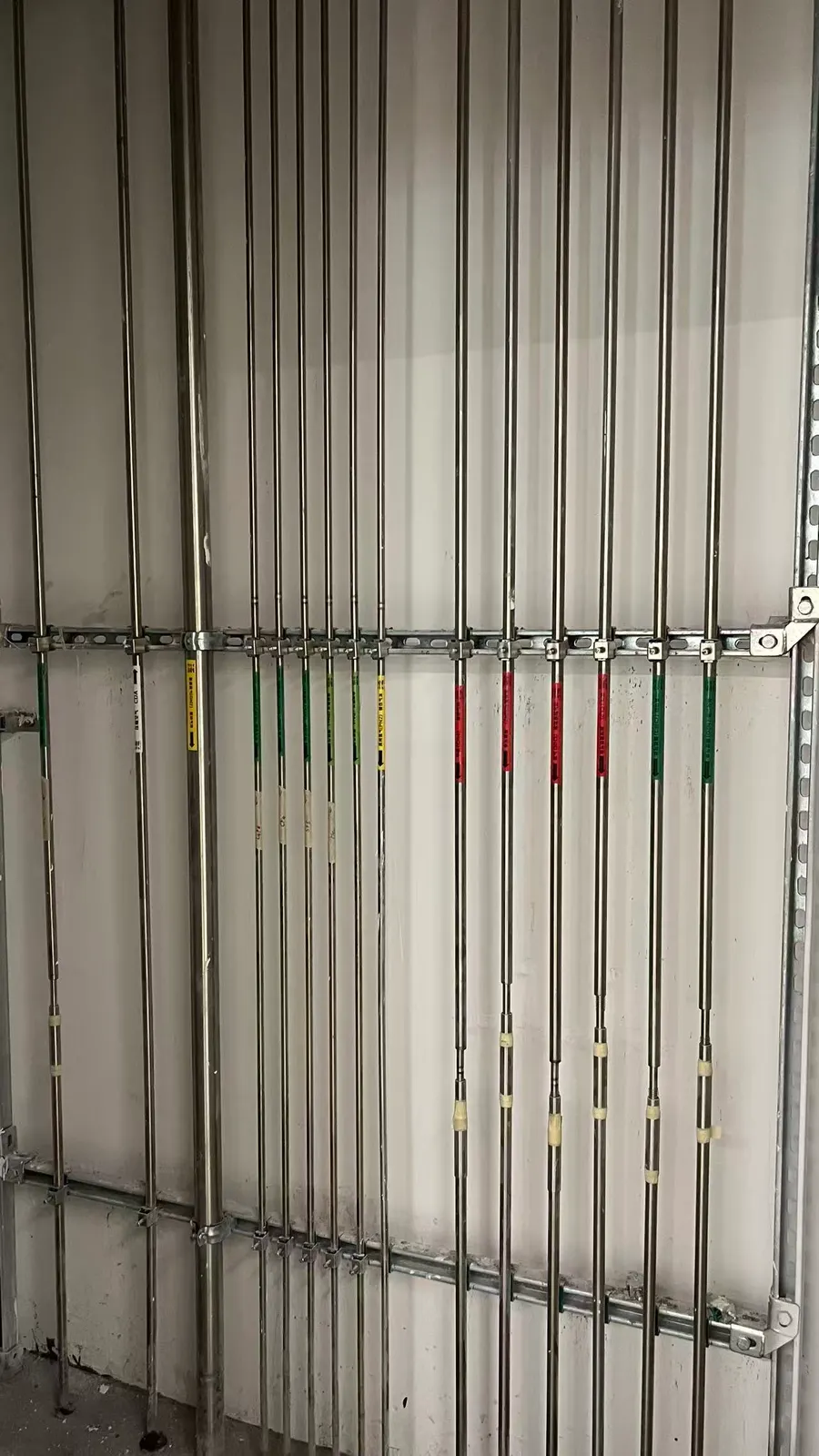 Multiple gas lines and terminals in a laboratory