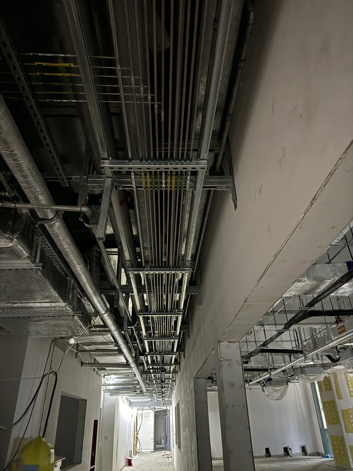 Laboratory gas distribution installation