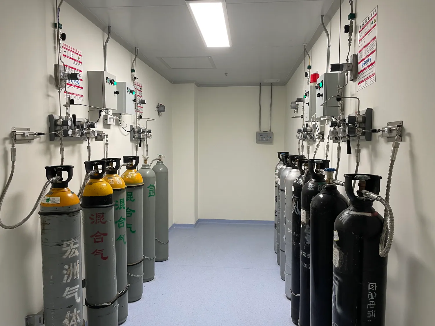 Cylinder supply room and pressure-control equipment